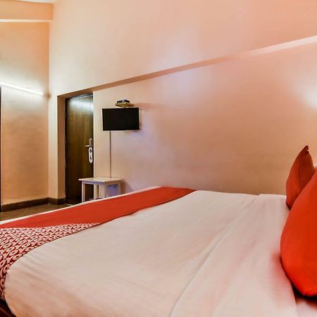 Oyo 807 Hotel Gopika International Goa Exterior foto