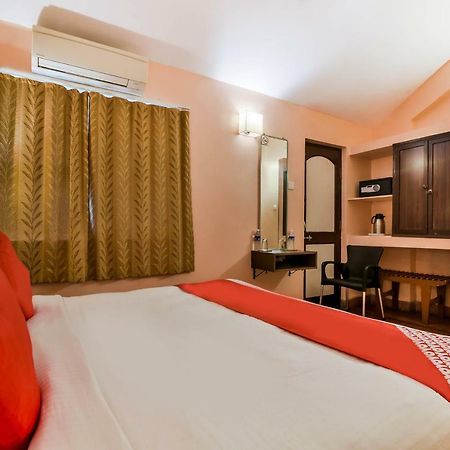 Oyo 807 Hotel Gopika International Goa Exterior foto