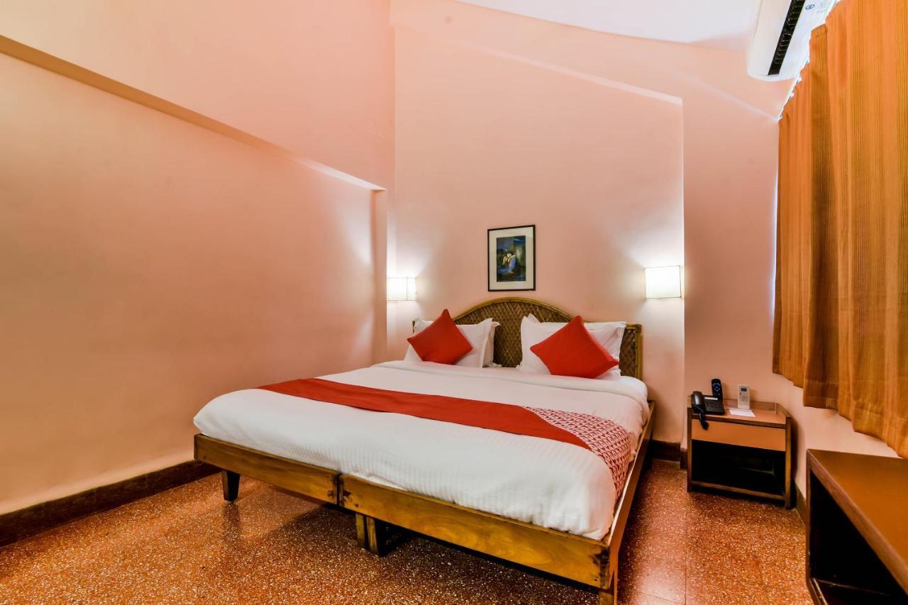 Oyo 807 Hotel Gopika International Goa Exterior foto