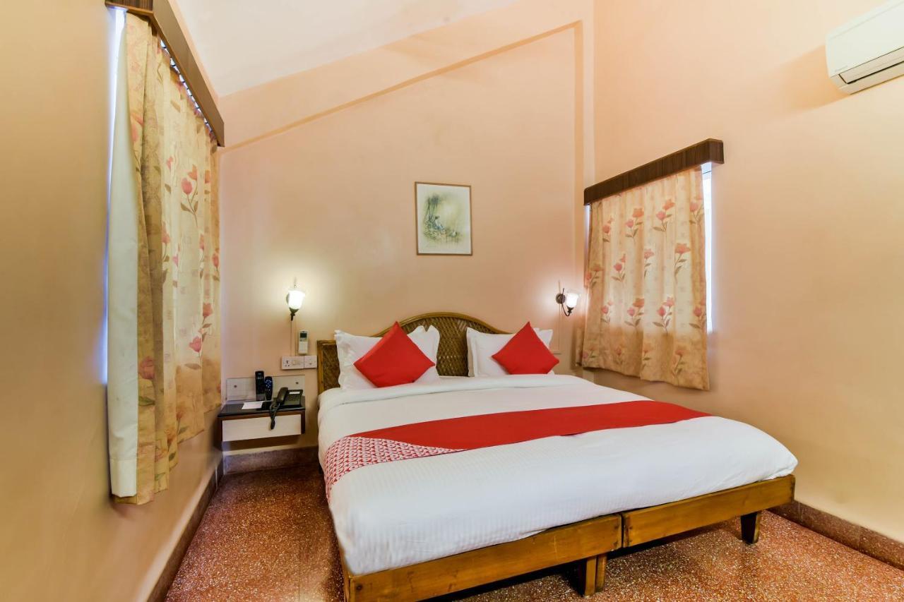 Oyo 807 Hotel Gopika International Goa Exterior foto